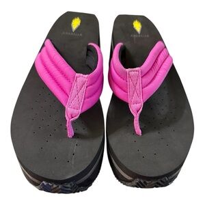 Volatile Zoe Orchid Pink Wedge Flip-Flops – Size 10